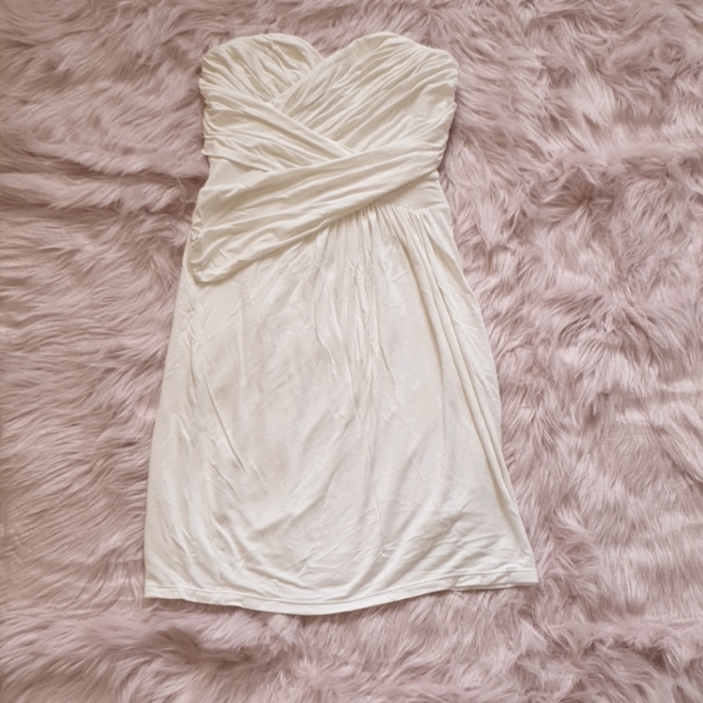 White strapless dress